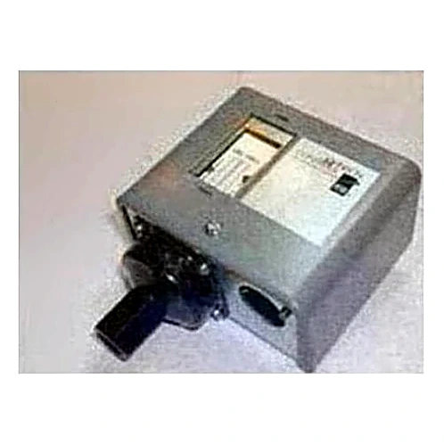 025-12190-000 - 20 Inch-100# Open-Lo Ammonia # Switch. by York